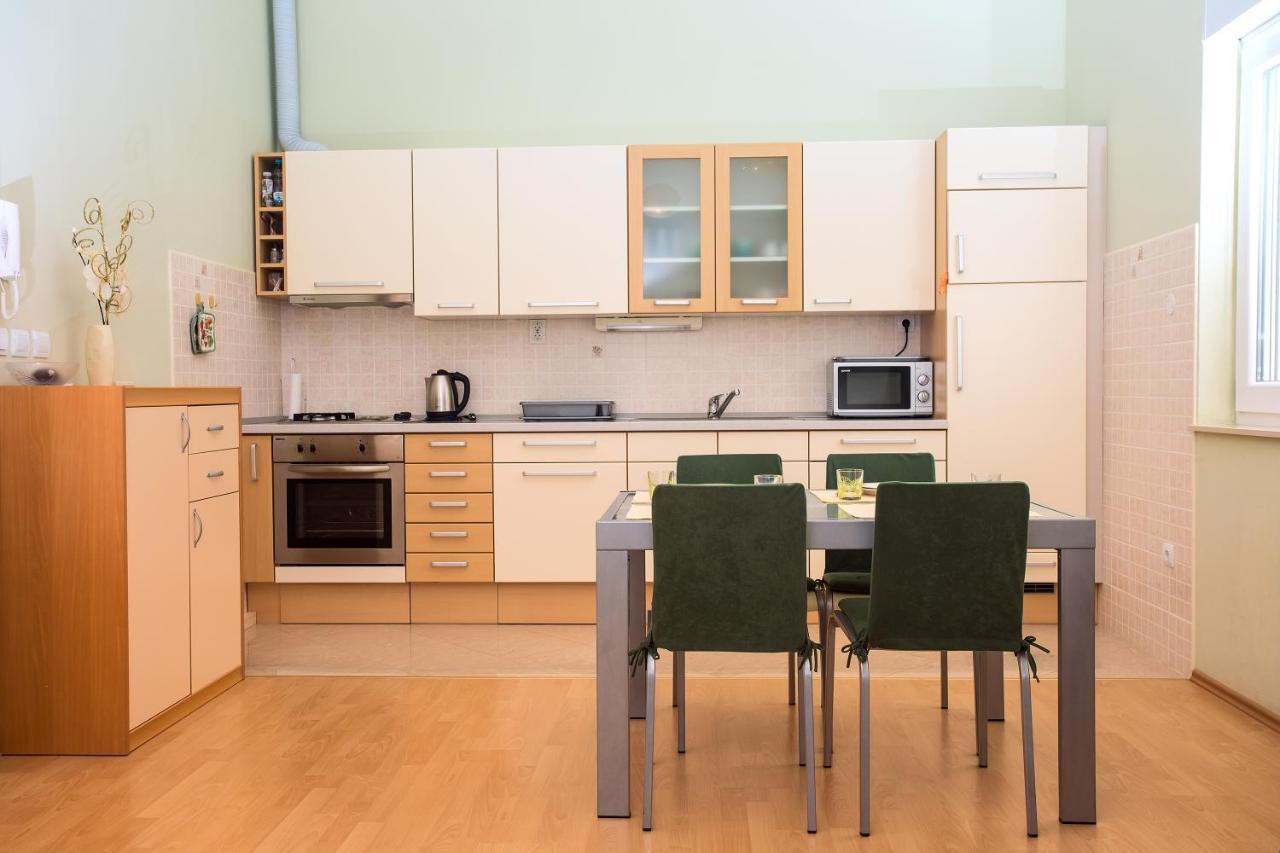Apartmani Ribnjak Seka Omiš Kültér fotó